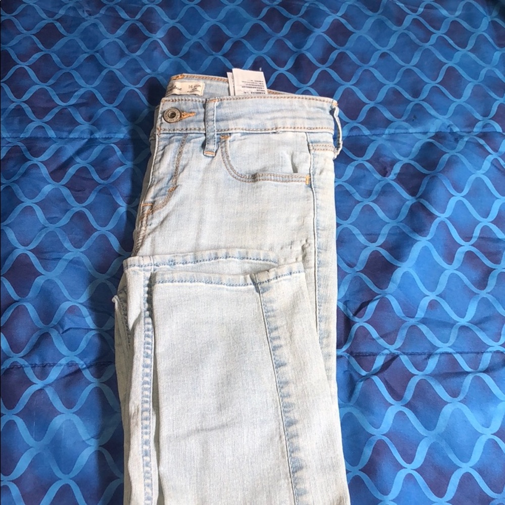 Baby blue jean